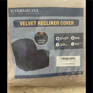 Brand new never opened velvet recliner cover. Extremely soft,microfiber lighttan